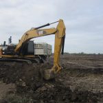 แบคโฮ cat 320 ขุดดิน