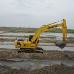 แบคโฮ komatsu pc200 ตักเลน