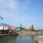 แบคโฮ kobelco / cat / komatsu