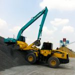 แบคโฮ kobelco sk210 รถตัก komatsu wa320