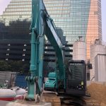 แบคโฮ kobelco sk140-11 ตักหิน ทราย แพล้นปูน ปาร์คสีลม